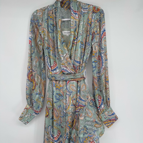 ELLIATT Adria Dress Wrap Asymmetrical Paisley Print Size Medium MSRP $319 - Picture 4 of 15